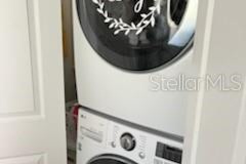House in Sarasota, Florida 2 bedrooms, 112.04 sq.m. № 1628966 - photo 25