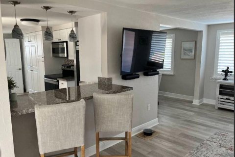House in Sarasota, Florida 2 bedrooms, 112.04 sq.m. № 1628966 - photo 11