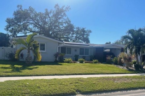 House in Sarasota, Florida 2 bedrooms, 112.04 sq.m. № 1628966 - photo 2