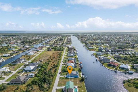 Villa ou maison à vendre à Port Charlotte, Floride: 3 chambres, 220.36 m2 № 1785325 - photo 6