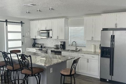 Casa en alquiler en Orlando, Florida, 4 dormitorios, 252.14 m2 № 1740526 - foto 6