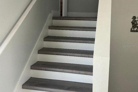Casa en alquiler en Orlando, Florida, 4 dormitorios, 252.14 m2 № 1740526 - foto 8