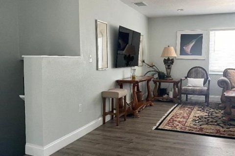 Casa en alquiler en Orlando, Florida, 4 dormitorios, 252.14 m2 № 1740526 - foto 3
