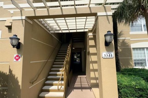 Condo in Orlando, Florida, 3 bedrooms № 2113919 - photo 4