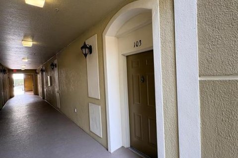 Condo in Orlando, Florida, 3 bedrooms № 2113919 - photo 3
