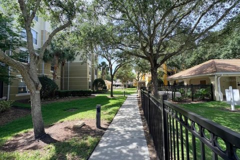 Condo in Orlando, Florida, 3 bedrooms № 2113919 - photo 5