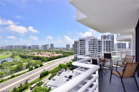 Condo in Aventura, Florida, 2 bedrooms  № 2048249