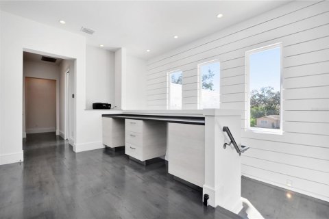 Villa ou maison à vendre à Maitland, Floride: 4 chambres, 331.38 m2 № 2125967 - photo 15