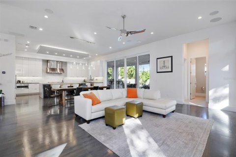 Villa ou maison à vendre à Maitland, Floride: 4 chambres, 331.38 m2 № 2125967 - photo 14