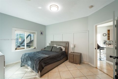 Villa ou maison à vendre à Pembroke Pines, Floride: 4 chambres, 141.77 m2 № 1995895 - photo 13