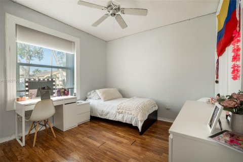 Villa ou maison à vendre à Pembroke Pines, Floride: 4 chambres, 141.77 m2 № 1995895 - photo 21