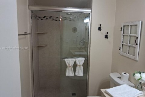Condo in Pembroke Pines, Florida, 2 bedrooms  № 1982840 - photo 19