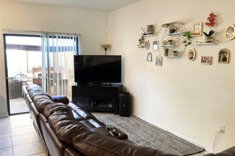 Купить таунхаус в Хомстед, Флорида 3 спальни, 154.12м2, № 2020490 - фото 8