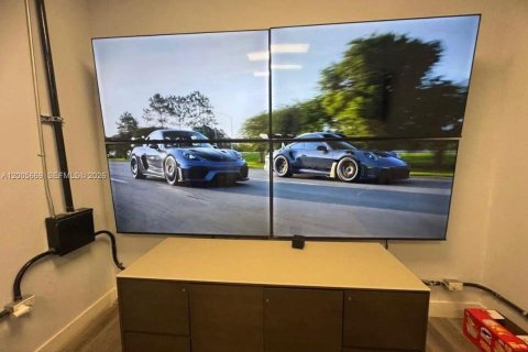 Commercial property in Margate, Florida № 2069634 - photo 5