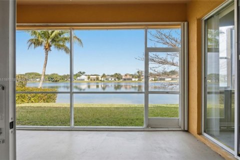 House in Homestead, Florida 4 bedrooms, 163.97 sq.m. № 2040569