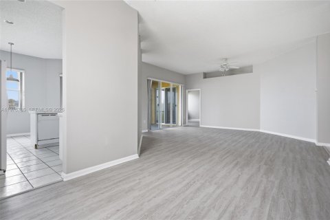 House in Homestead, Florida 4 bedrooms, 163.97 sq.m. № 2040569 - photo 19