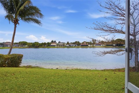 House in Homestead, Florida 4 bedrooms, 163.97 sq.m. № 2040569 - photo 3