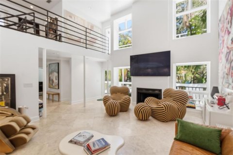 Villa ou maison à vendre à Tampa, Floride: 3 chambres, 214.98 m2 № 2306613 - photo 16