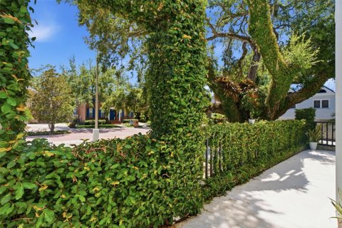 Villa ou maison à vendre à Tampa, Floride: 3 chambres, 214.98 m2 № 2306613 - photo 13