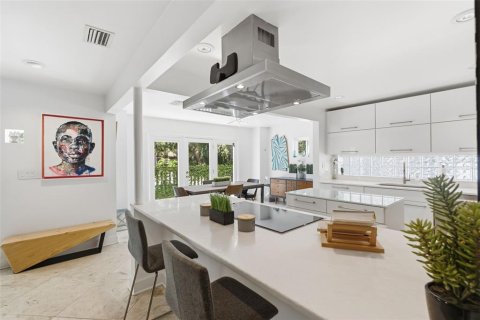 Villa ou maison à vendre à Tampa, Floride: 3 chambres, 214.98 m2 № 2306613 - photo 8