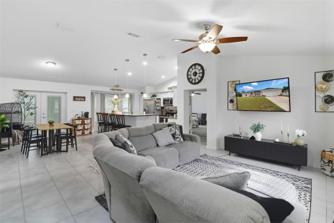 House in Ocala, Florida 3 bedrooms, 156.91 sq.m. № 2232319 - photo 4