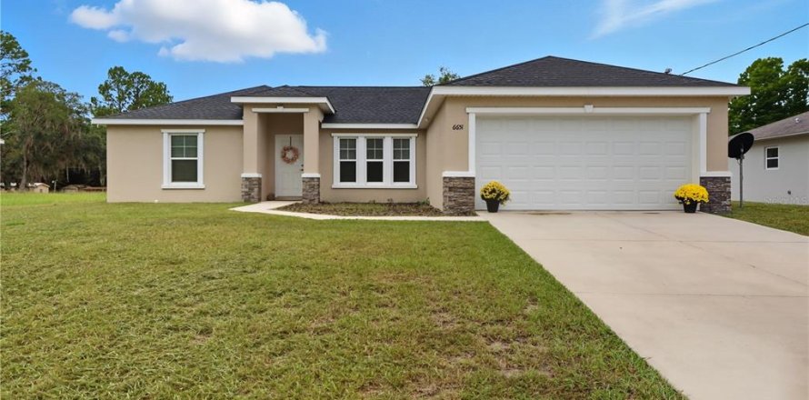 House in Ocala, Florida 3 bedrooms, 156.91 sq.m. № 2232319