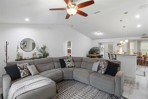 House in Ocala, Florida 3 bedrooms, 156.91 sq.m. № 2232319 - photo 7