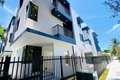 Touwnhouse à louer à Miami, Floride: 3 chambres, 144.18 m2 № 1921661 - photo 6