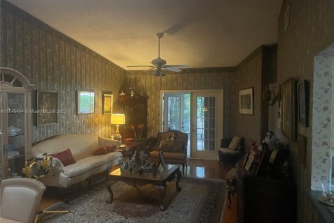 House in Lauderhill, Florida 2 bedrooms, 135.45 sq.m. № 1862575 - photo 6