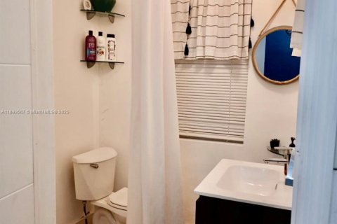 Снять в аренду виллу или дом в Майами, Флорида 4 спальни, 207.45м2, № 1945558 - фото 5