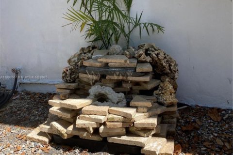 Снять в аренду виллу или дом в Майами, Флорида 4 спальни, 207.45м2, № 1945558 - фото 9