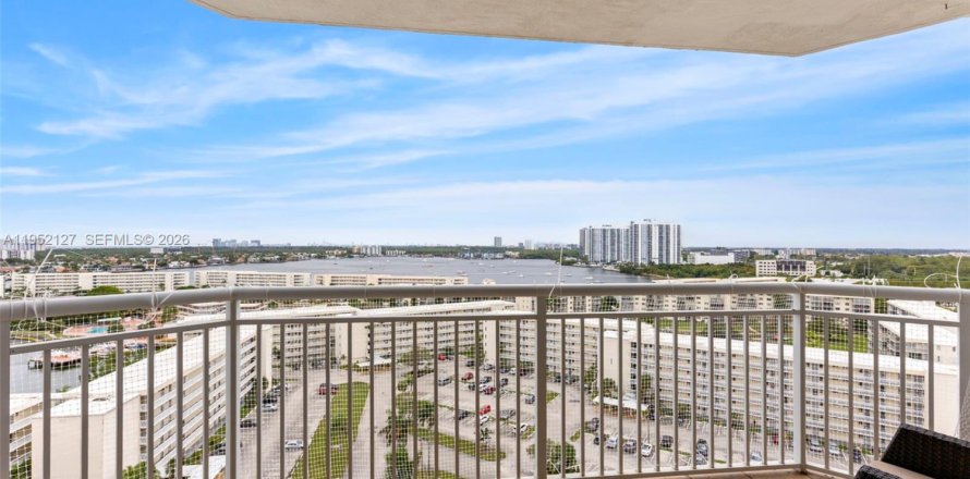 Condominio en Aventura, Florida, 1 dormitorio № 2006474