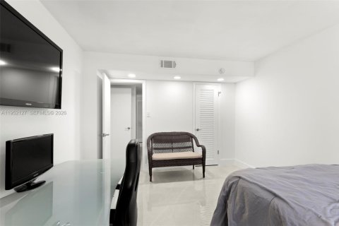 Condominio en alquiler en Aventura, Florida, 1 dormitorio, 145.39 m2 № 2006474 - foto 11