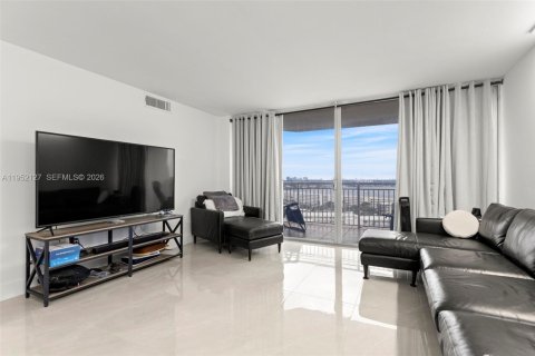 Condominio en alquiler en Aventura, Florida, 1 dormitorio, 145.39 m2 № 2006474 - foto 8