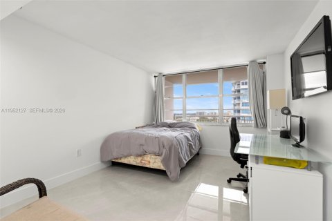 Condominio en alquiler en Aventura, Florida, 1 dormitorio, 145.39 m2 № 2006474 - foto 10