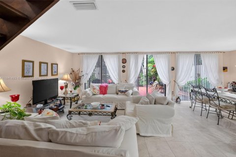 Купить кондоминиум в Дорал, Флорида 2 спальни, 132.2м2, № 1833979 - фото 16