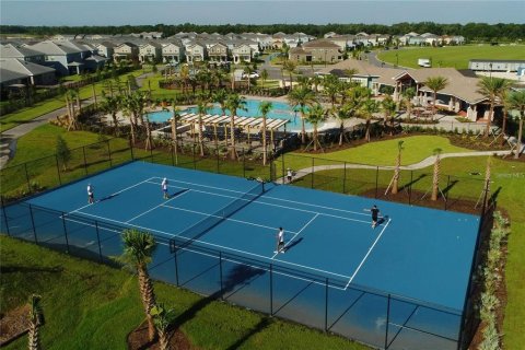 House in Orlando, Florida 5 bedrooms, 332.5 sq.m. № 1851882 - photo 8
