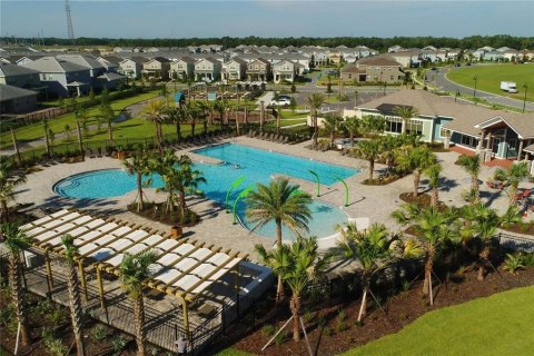 House in Orlando, Florida 5 bedrooms, 332.5 sq.m. № 1851882 - photo 6