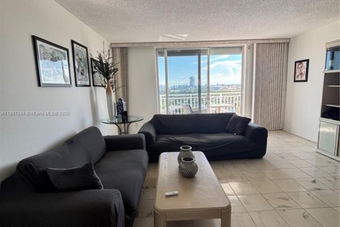 Condominio en venta en Hallandale Beach, Florida, 1 dormitorio, 85.75 m2 № 1845748 - foto 4