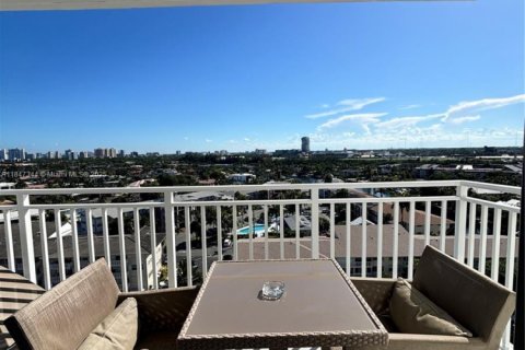 Condominio en venta en Hallandale Beach, Florida, 1 dormitorio, 85.75 m2 № 1845748 - foto 5