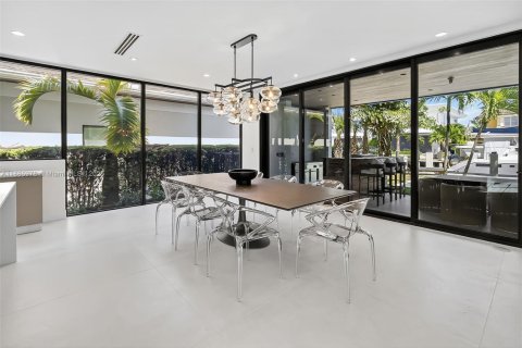 Villa ou maison à vendre à Fort Lauderdale, Floride: 4 chambres, 366.87 m2 № 1945147 - photo 30