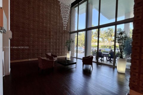 Condo in Miami Beach, Florida  № 1920437 - photo 18
