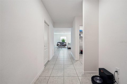 House in Kissimmee, Florida 4 bedrooms, 178.56 sq.m. № 2142015 - photo 4