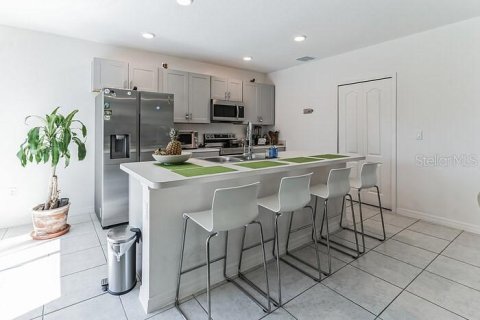 House in Kissimmee, Florida 4 bedrooms, 178.56 sq.m. № 2142015 - photo 5