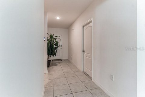 House in Kissimmee, Florida 4 bedrooms, 178.56 sq.m. № 2142015 - photo 3