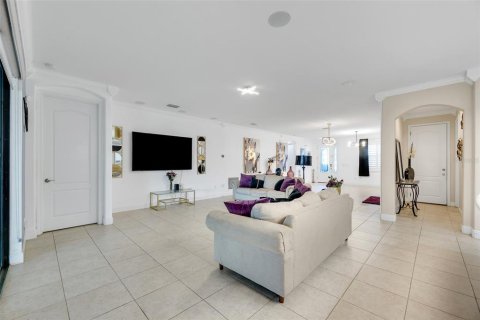 House in Riverview, Florida 4 bedrooms, 244.52 sq.m. № 1906598 - photo 5