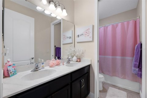 House in Riverview, Florida 4 bedrooms, 244.52 sq.m. № 1906598 - photo 20