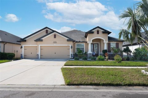 House in Riverview, Florida 4 bedrooms, 244.52 sq.m. № 1906598 - photo 1