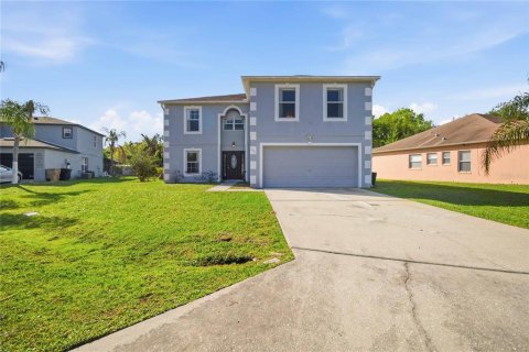 House in Kissimmee, Florida 4 bedrooms, 264.21 sq.m. № 2095106 - photo 4
