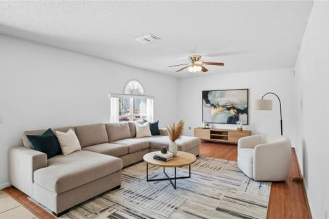 House in Kissimmee, Florida 4 bedrooms, 264.21 sq.m. № 2095106 - photo 10